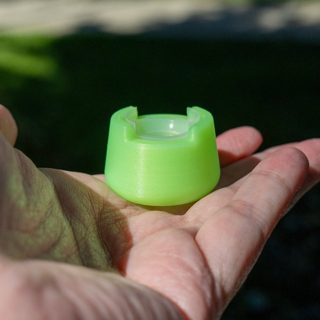 Bubble cap holder lite with silicone insert