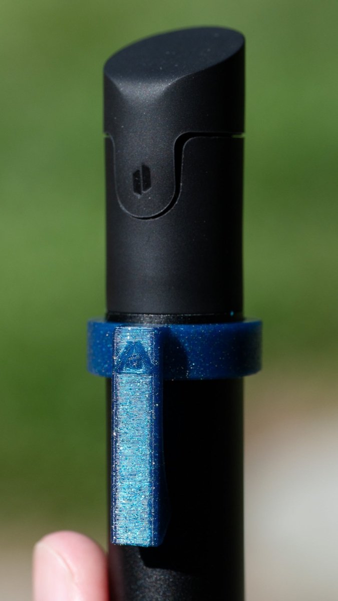 Lapis Puffco Pivot pocket clip back view.